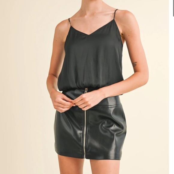 NWT Reset Black Bubble Hem Satin Tank Top - Picture 3 of 8